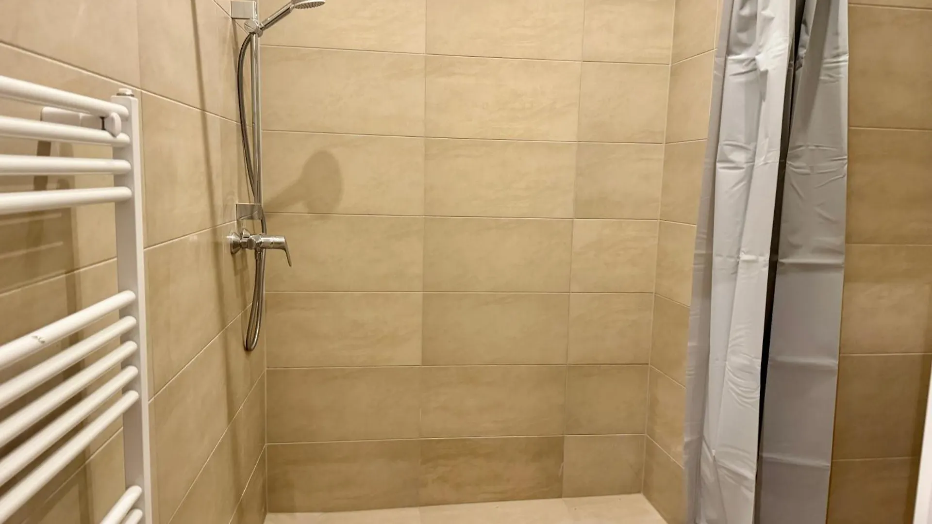 Spacious Apartment - 15 Min To Center Viena