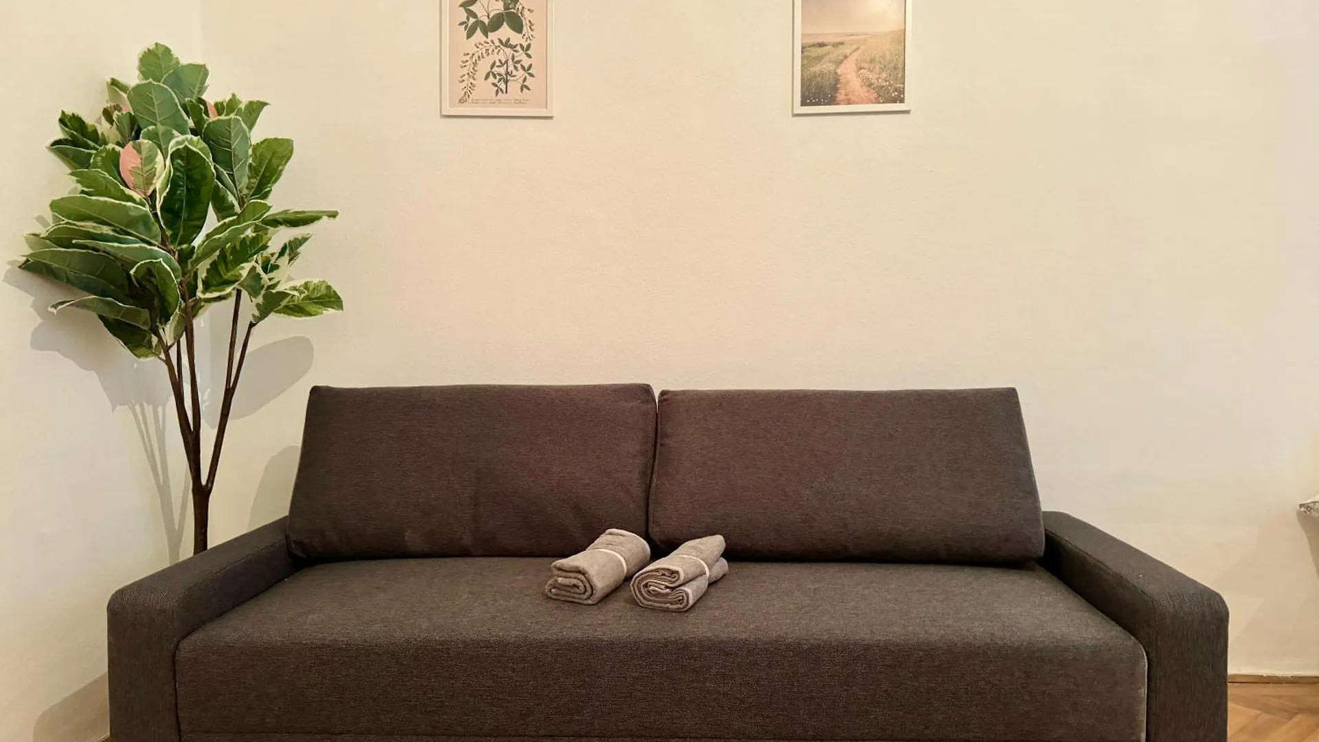 Spacious Apartment - 15 Min To Center Viena